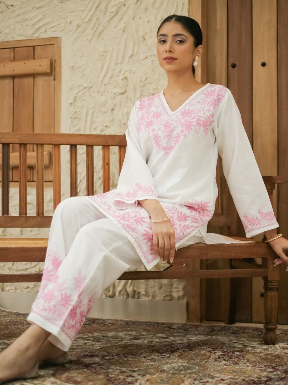 Vamika Pink Floral Design Women’s Kurta Set
