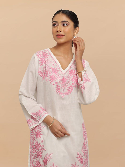 Vamika Pink Floral Design Women’s Kurta Set
